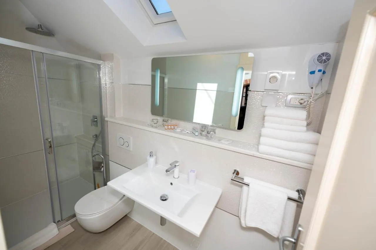Gothic Palace Heritage Split Guest house